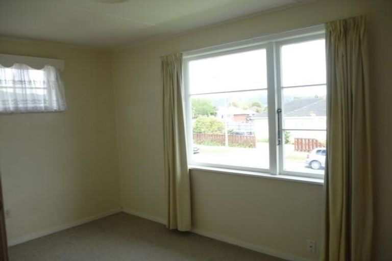 Photo of property in 4 Argyle Grove, Trentham, Upper Hutt, 5018