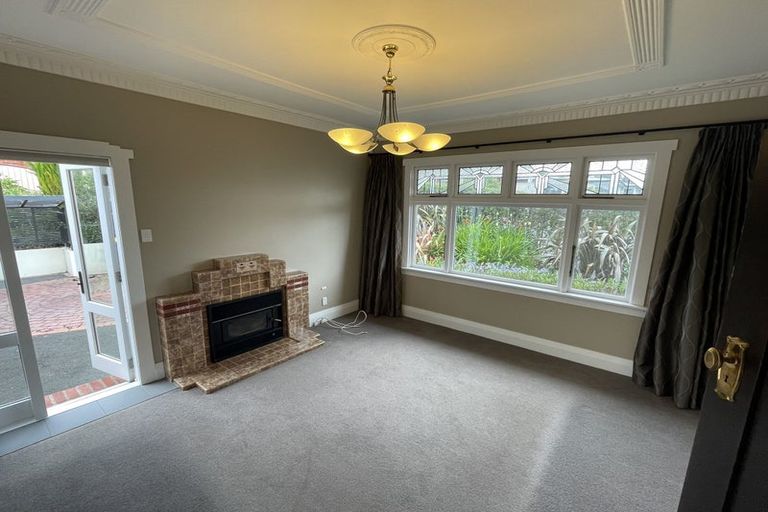 Photo of property in 1 Ross Street, Roslyn, Dunedin, 9011