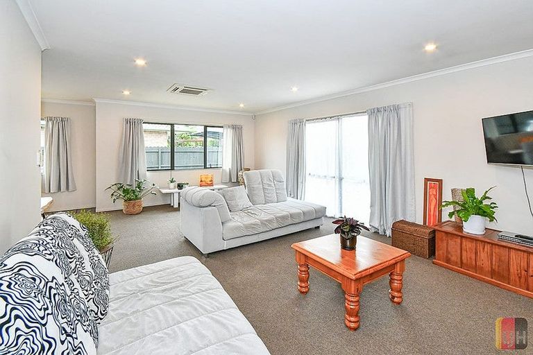 Photo of property in 19c Railway Street West, Papakura, 2110