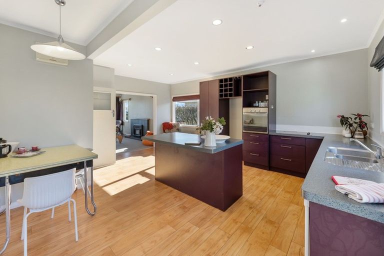 Photo of property in 411 Carrington Street, Upper Vogeltown, New Plymouth, 4310