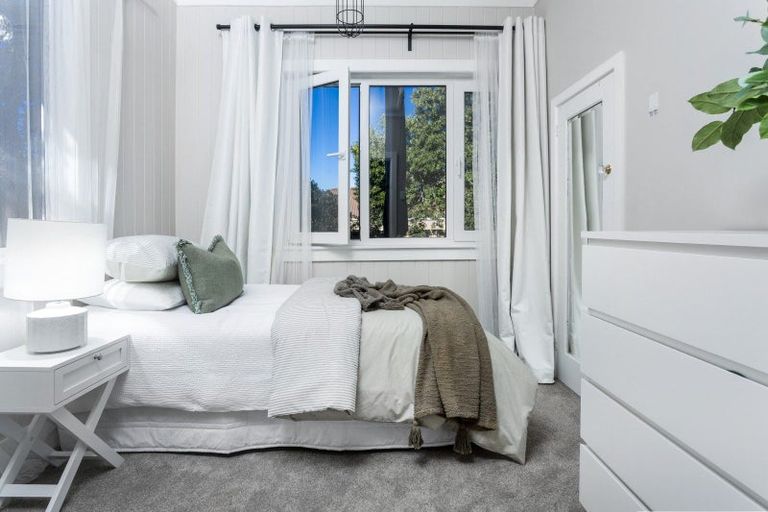 Photo of property in 313 Royal Road, Massey, Auckland, 0614