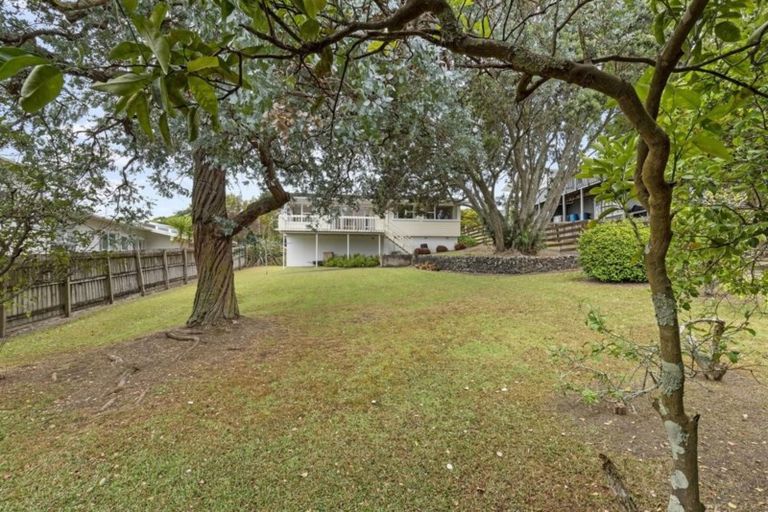 Photo of property in 22 Mawson Avenue, Torbay, Auckland, 0630