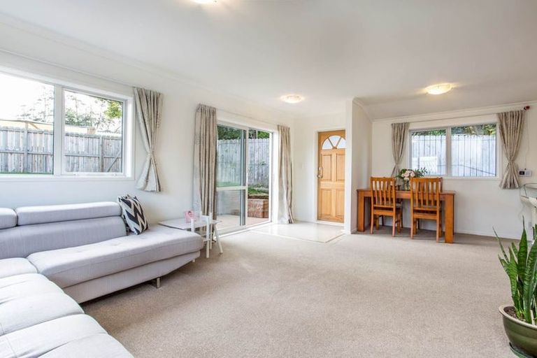 Photo of property in 58c Don Buck Road, Massey, Auckland, 0614