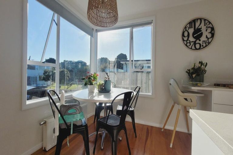 Photo of property in 3 Morere Street, Titahi Bay, Porirua, 5022
