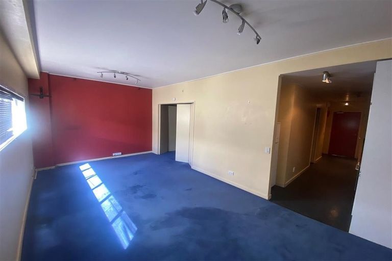 Photo of property in Dixonlane Apartments, 5/7 Feltex Lane, Te Aro, Wellington, 6011
