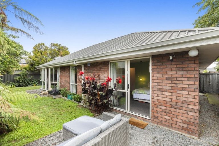 Photo of property in 3/41b Laurence Street, Waltham, Christchurch, 8011