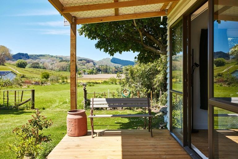 Photo of property in 32 Waihirere Domain Road, Waihirere, Gisborne, 4071