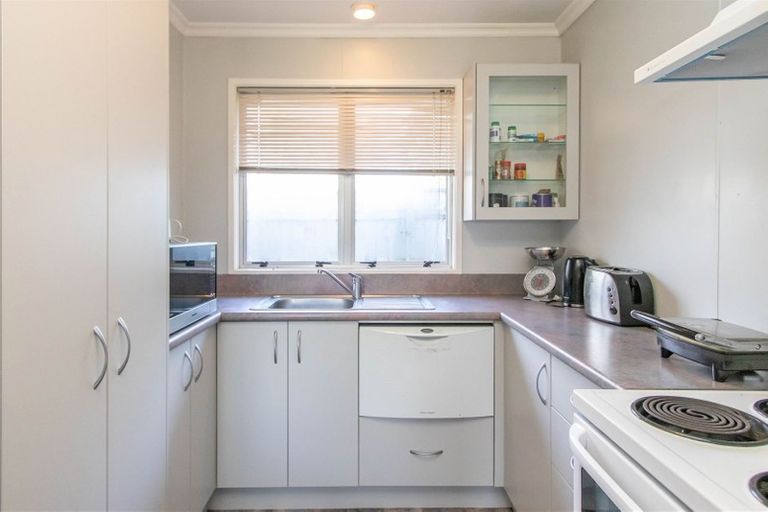 Photo of property in 2c Tawa Street, Inglewood, 4330