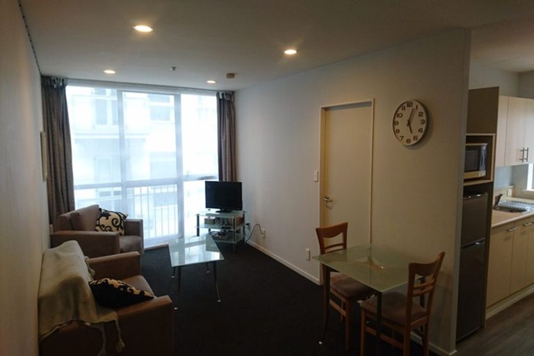 Photo of property in Terrace Heights Apartments, 2/163p The Terrace, Wellington Central, Wellington, 6011