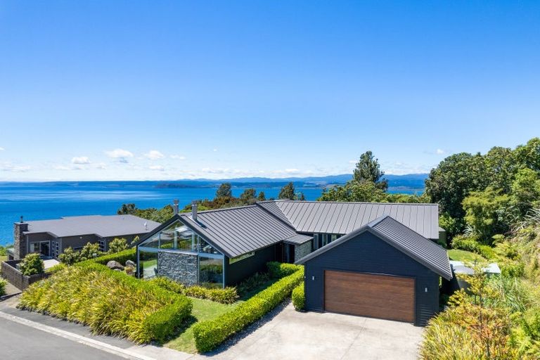 Photo of property in 15 Ngapera Way, Omori, Turangi, 3381