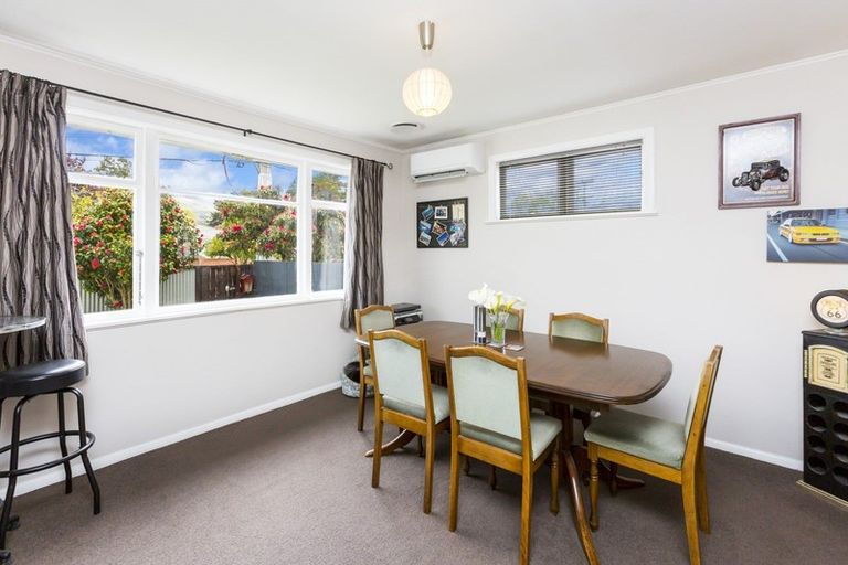 Photo of property in 61 Hikurangi Street, Trentham, Upper Hutt, 5018