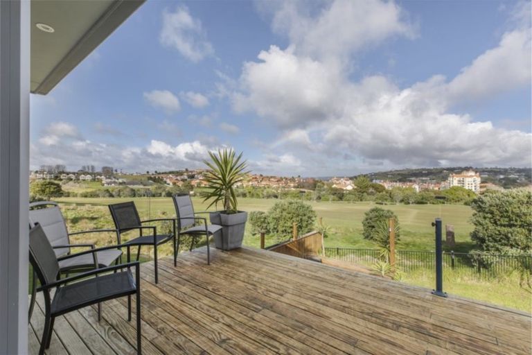 Photo of property in 288 Alec Craig Way, Gulf Harbour, Whangaparaoa, 0930
