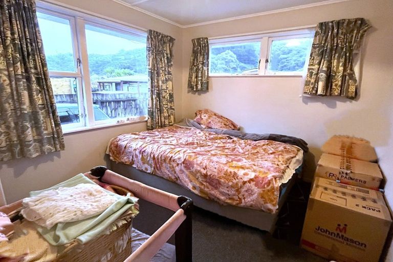 Photo of property in 249 Wellington Road, Wainuiomata, Lower Hutt, 5014