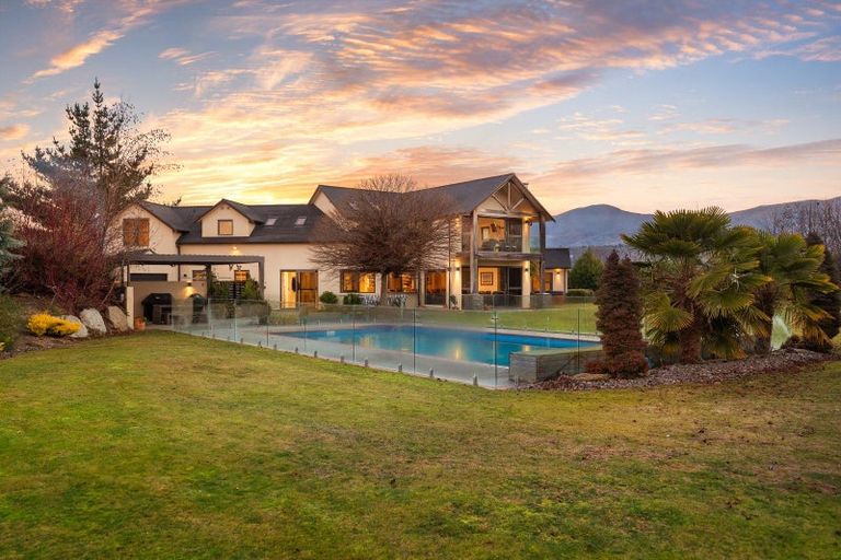 Photo of property in 1 Scott Terrace, Cromwell, 9310