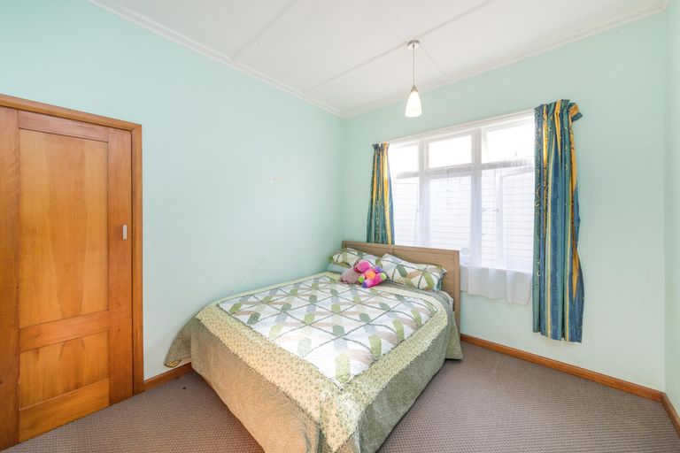 Photo of property in 125 Heretaunga Street, Palmerston North, 4414