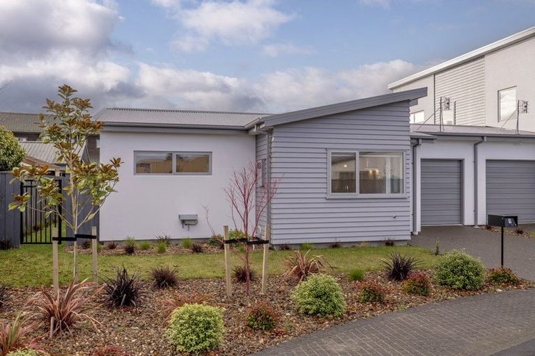 Photo of property in 1 Kakapo Lane, Redwood, Christchurch, 8051