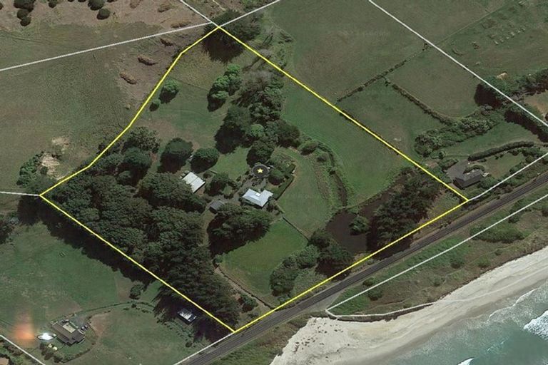 Photo of property in 58 Taieri Mouth Road, Brighton, 9091