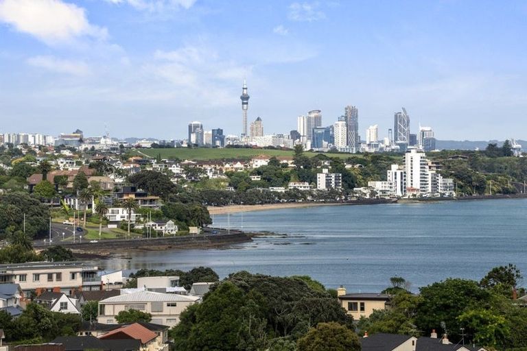 Photo of property in 2/25 Waimarie Street, Saint Heliers, Auckland, 1071