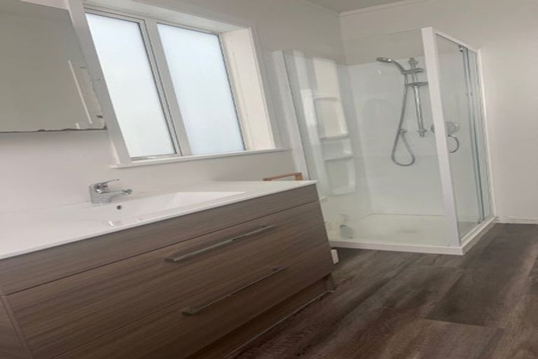 Photo of property in 17 Scarborough Terrace, Mount Victoria, Wellington, 6011