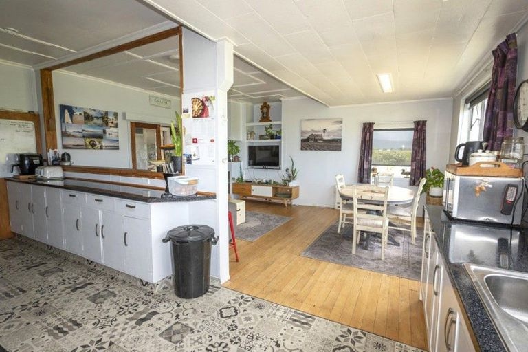 Photo of property in 8 La Fontaine Road, Harihari, 7884