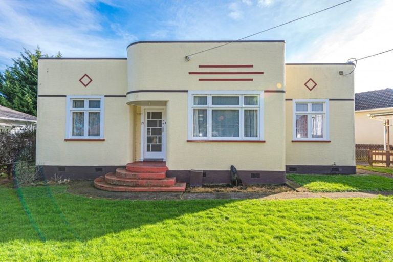 Photo of property in 19 Hutchison Crescent, Durie Hill, Whanganui, 4500