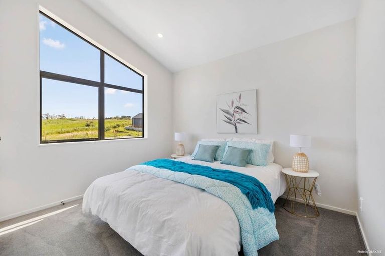 Photo of property in 30 Berba Lane, Westgate, Auckland, 0814