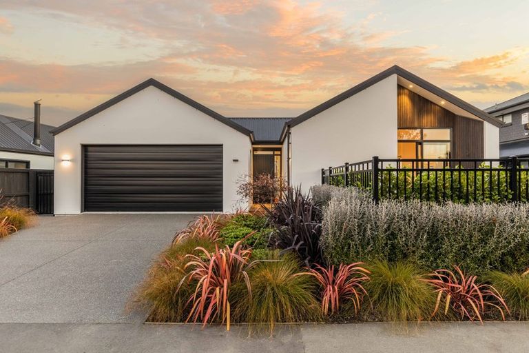 Photo of property in 36 Colwyn Street, Bryndwr, Christchurch, 8053