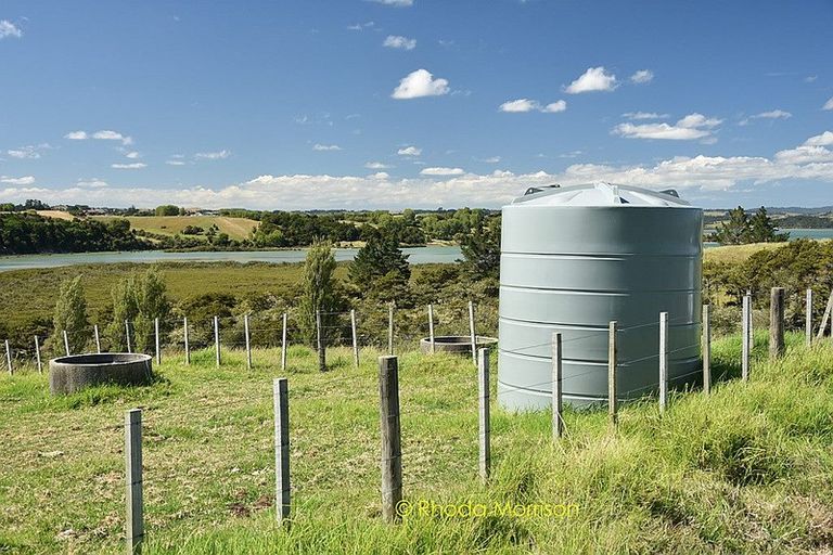 Photo of property in 1 Matahehe Lane, Tinopai, 0593