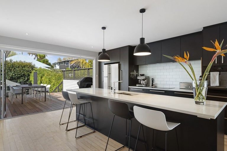 Photo of property in 24 Regent Street, Devonport, Auckland, 0624