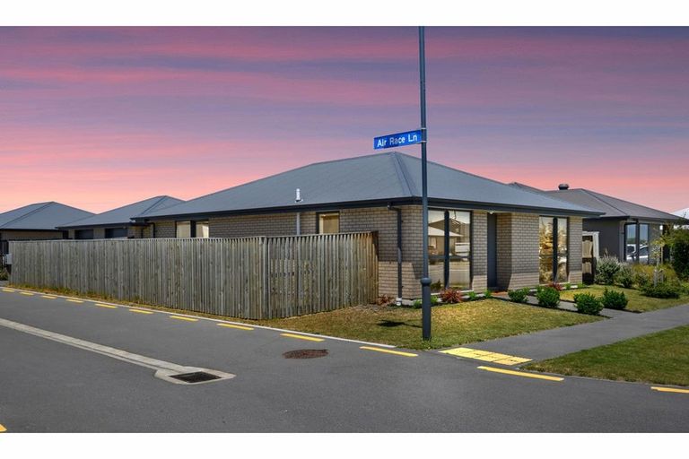 Photo of property in 2 Air Race Lane, Halswell, Christchurch, 8025