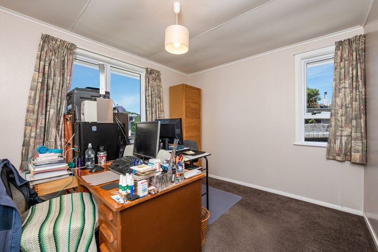 Photo of property in 7 Kura Street, Titahi Bay, Porirua, 5022