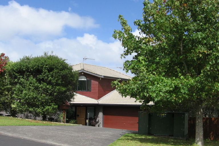 Photo of property in 1/3 Oystergrove Road, West Harbour, Auckland, 0618