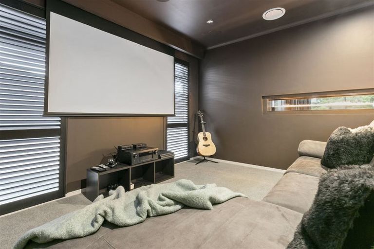 Photo of property in 21 Kahika Grove, Huapai, Kumeu, 0810