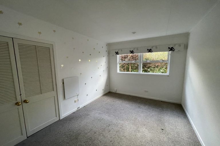 Photo of property in 2 Aotearoa Terrace, Murrays Bay, Auckland, 0630