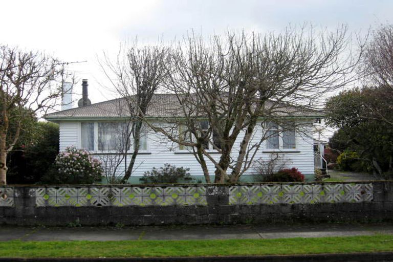Photo of property in 3 Freyberg Street, Solway, Masterton, 5810