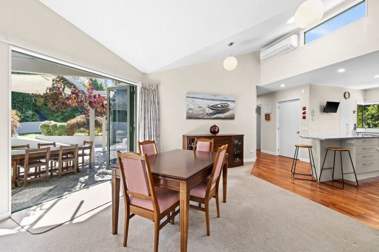 Photo of property in 12 Laing Cove, Havelock North, 4130