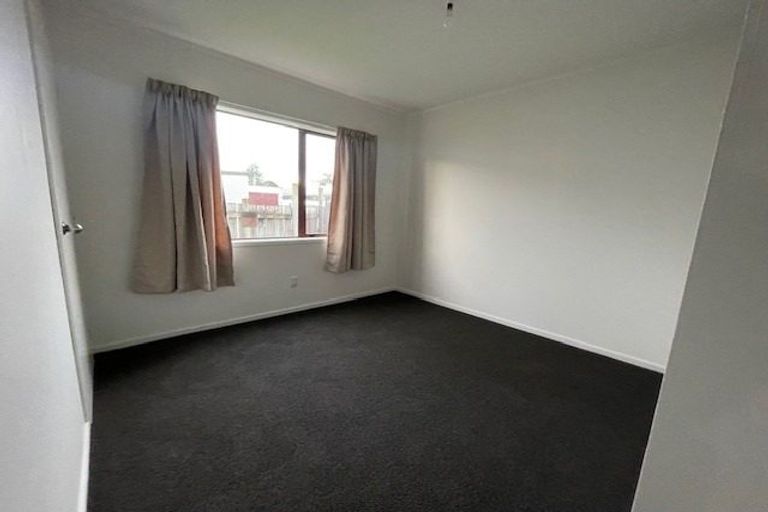 Photo of property in 1/21 Solveig Place, Randwick Park, Auckland, 2105