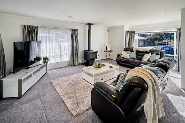 Photo of property in 147 Tirohanga Road, Tirohanga, Lower Hutt, 5010