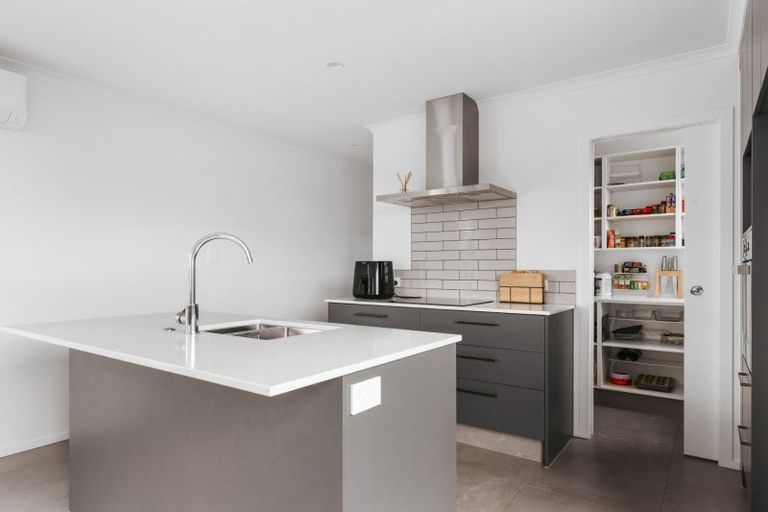 Photo of property in 20 Atutahi Lane, Papamoa, 3118