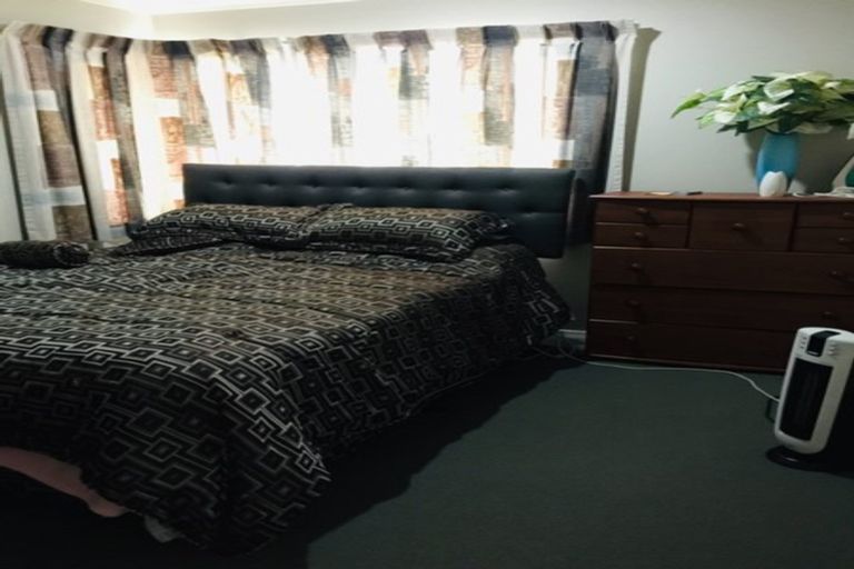 Photo of property in 16 Andrusha Place, Flat Bush, Auckland, 2019
