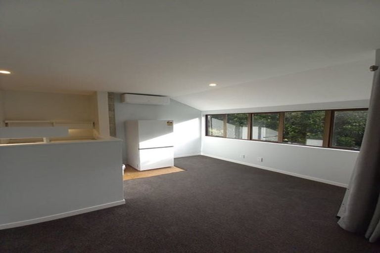 Photo of property in 89 Black Rock Road, Newlands, Wellington, 6037