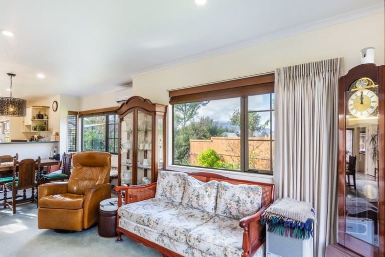 Photo of property in 33 Lakeridge Close, Rangatira Park, Taupo, 3330