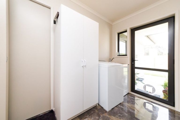 Photo of property in 8b Hanalin Drive, Marton, 4710