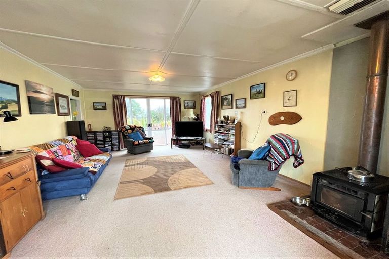 Photo of property in 7 Burns Street, Owaka, 9535