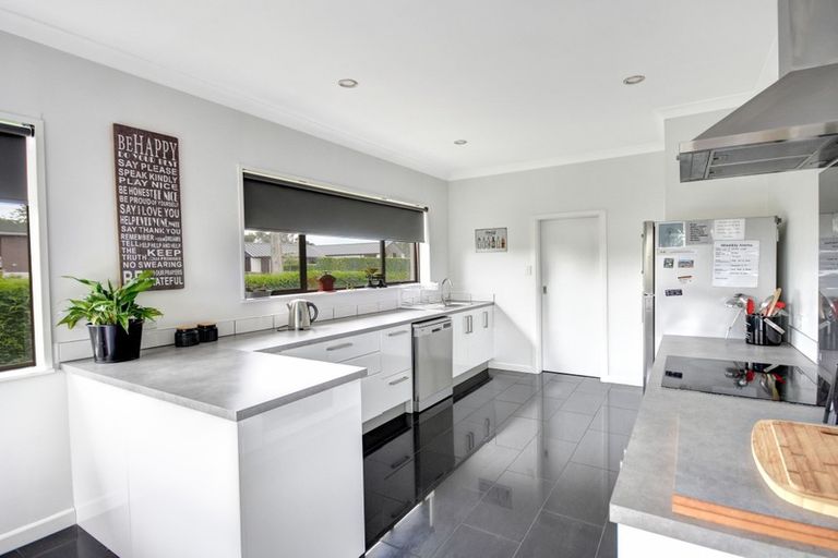 Photo of property in 20 Lynas Street, Outram, 9019