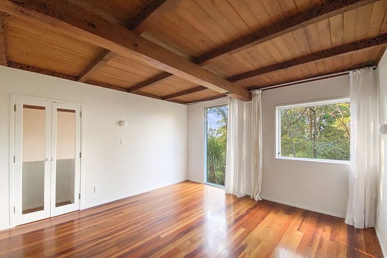 Photo of property in 221 Titirangi Road, Titirangi, Auckland, 0604