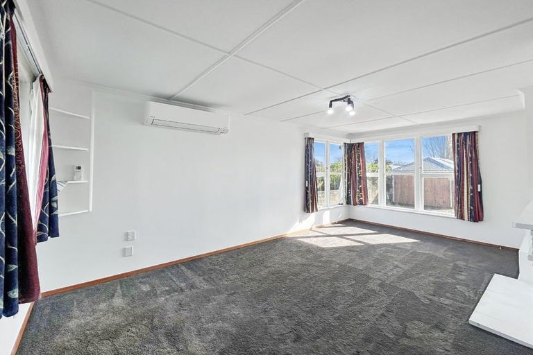 Photo of property in 14 Belfast Place, Roslyn, Palmerston North, 4414