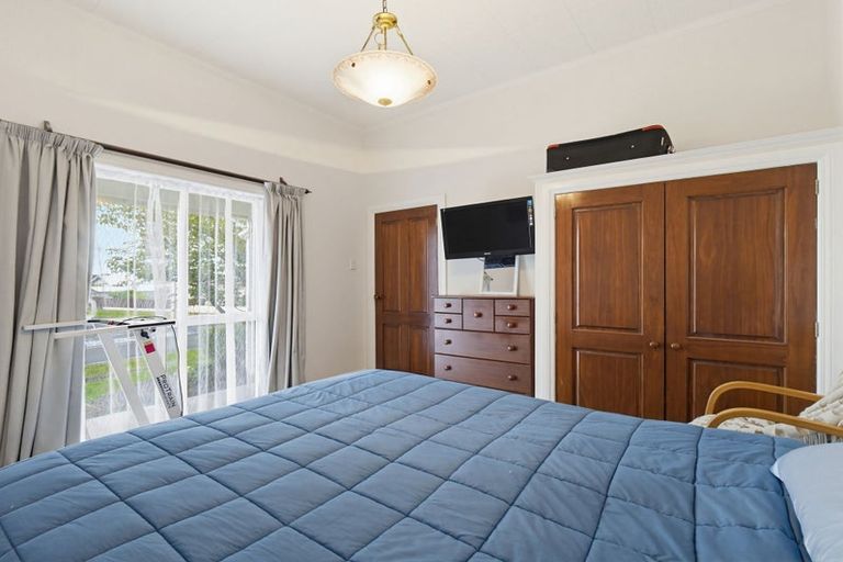 Photo of property in 102 Gonville Avenue, Gonville, Whanganui, 4501