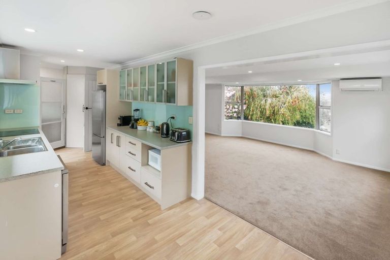 Photo of property in 9 Teal Place, Selwyn Heights, Rotorua, 3015