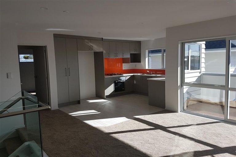 Photo of property in 4b Binsted Road, New Lynn, Auckland, 0600